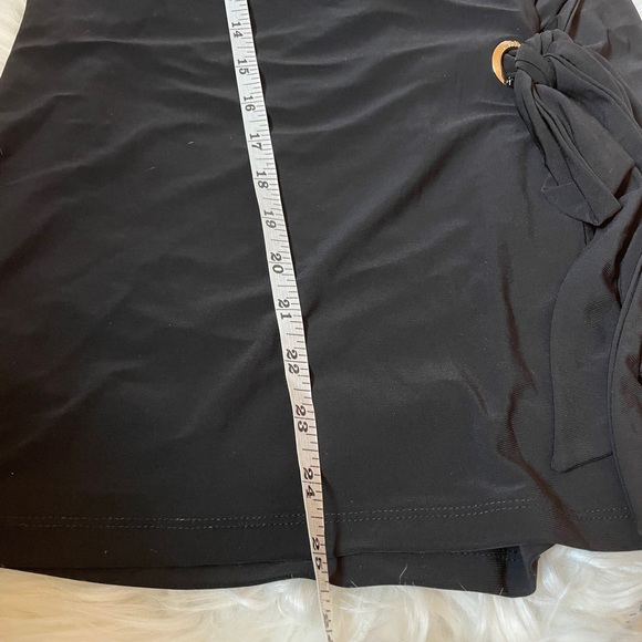 Anne Klein Black Wrap Top Size Medium - Picture 10 of 10
